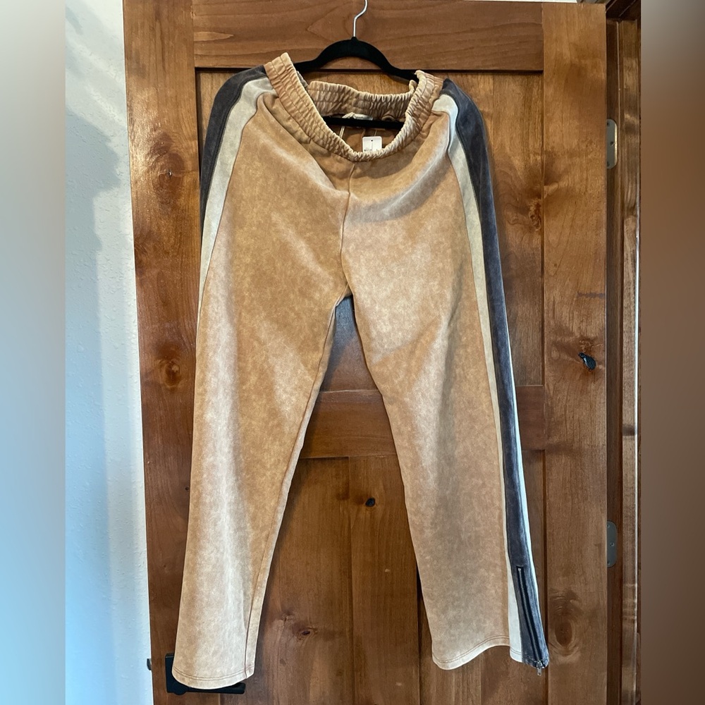 Mystree Women’s Tan and Black Joggers